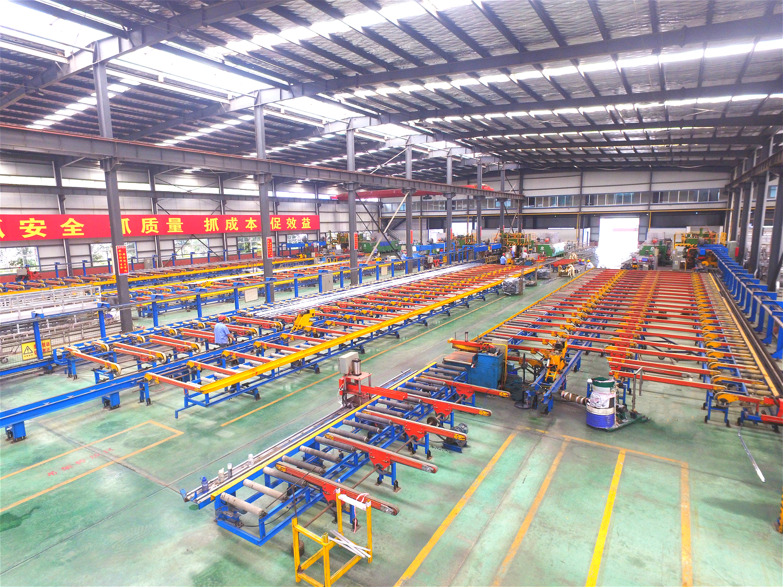 Retop factory for anodized aluminium profile